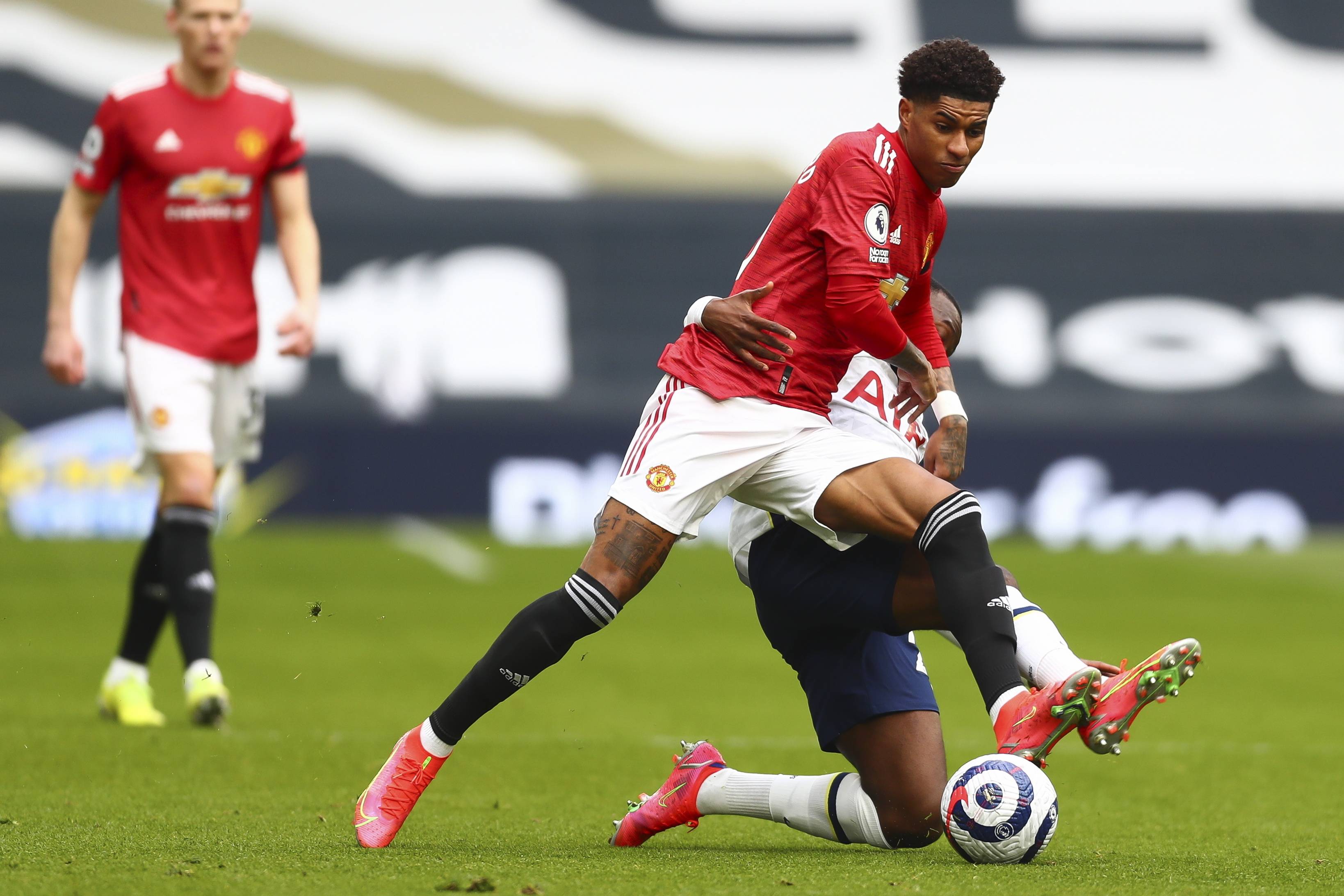 反擊還是串 反擊還是串